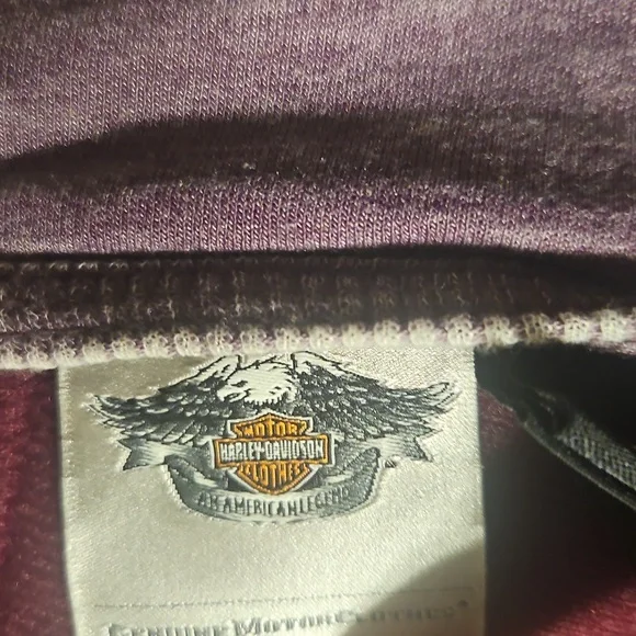 Harley-Davidson Purple Sweatshirt with Unique Design - Picture 2 of 2